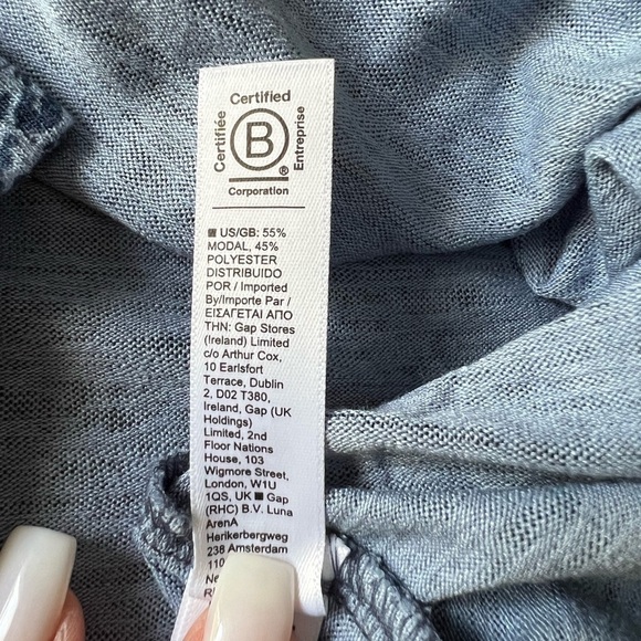 Athleta Breezy Scoop V-Neck Tee Navy Blue Animal Print. - Picture 5 of 5